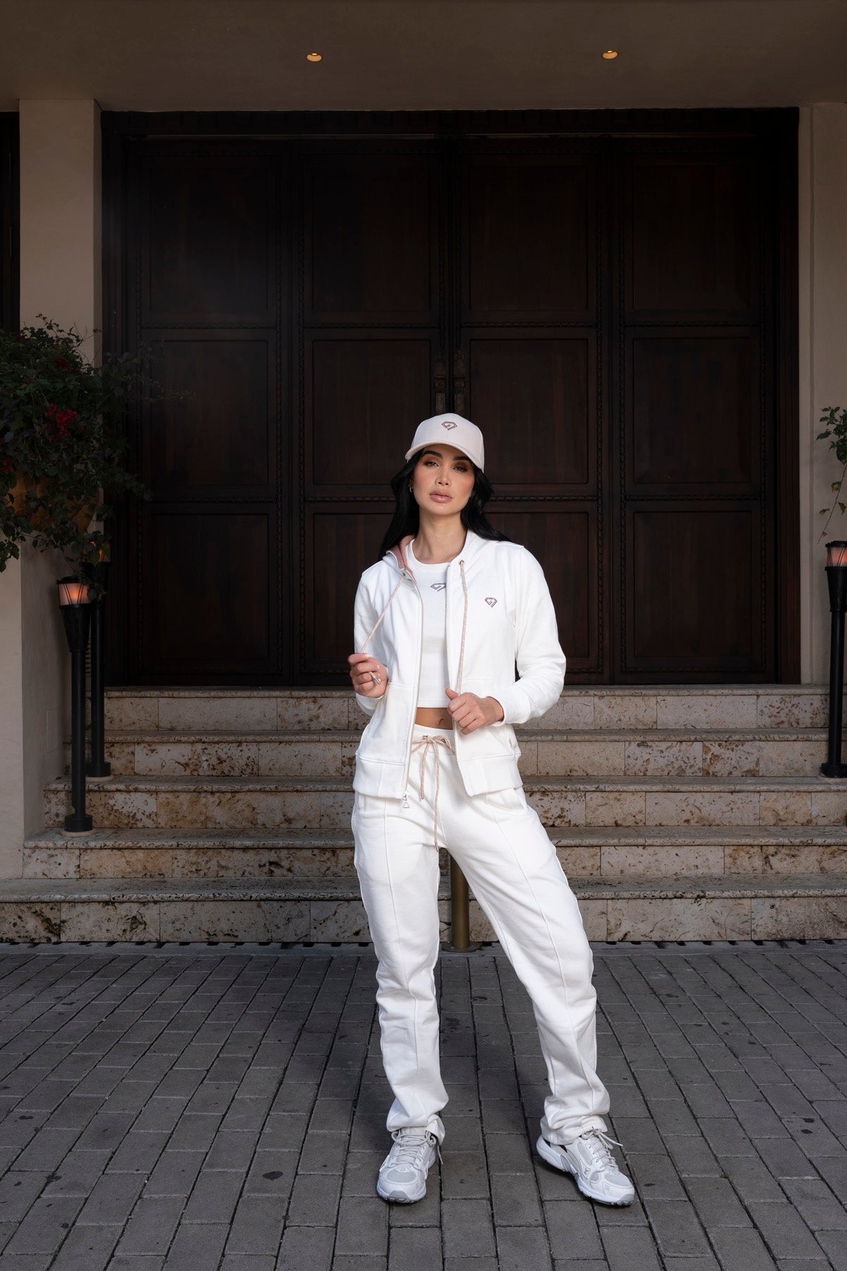 Set Monaco Marfil De Chaqueta y Sudadera Bota Recta