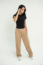 Set Suiza De Body Negro y Sudadera Bota Recta Dorada