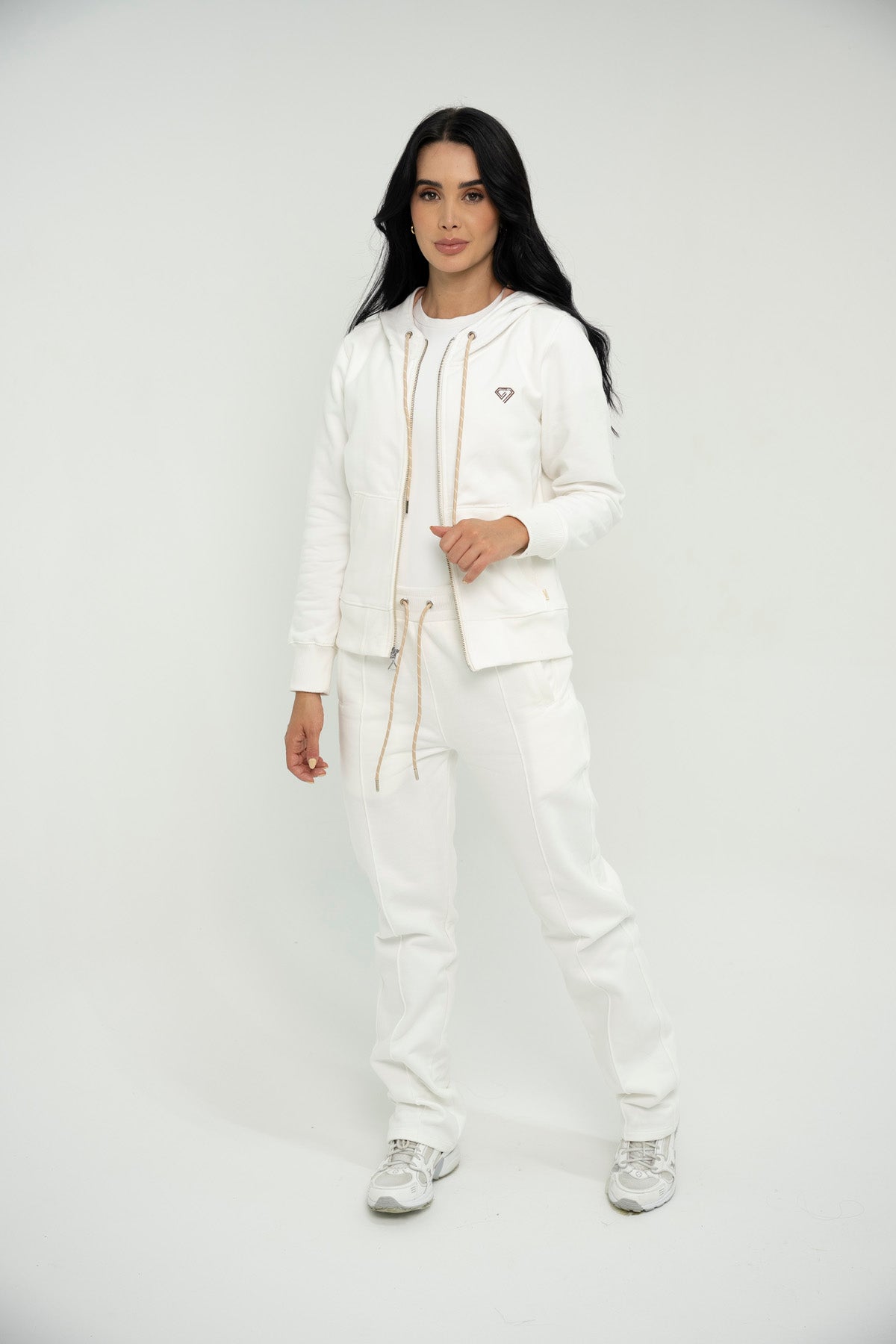 Set Monaco Marfil De Chaqueta y Sudadera Bota Recta