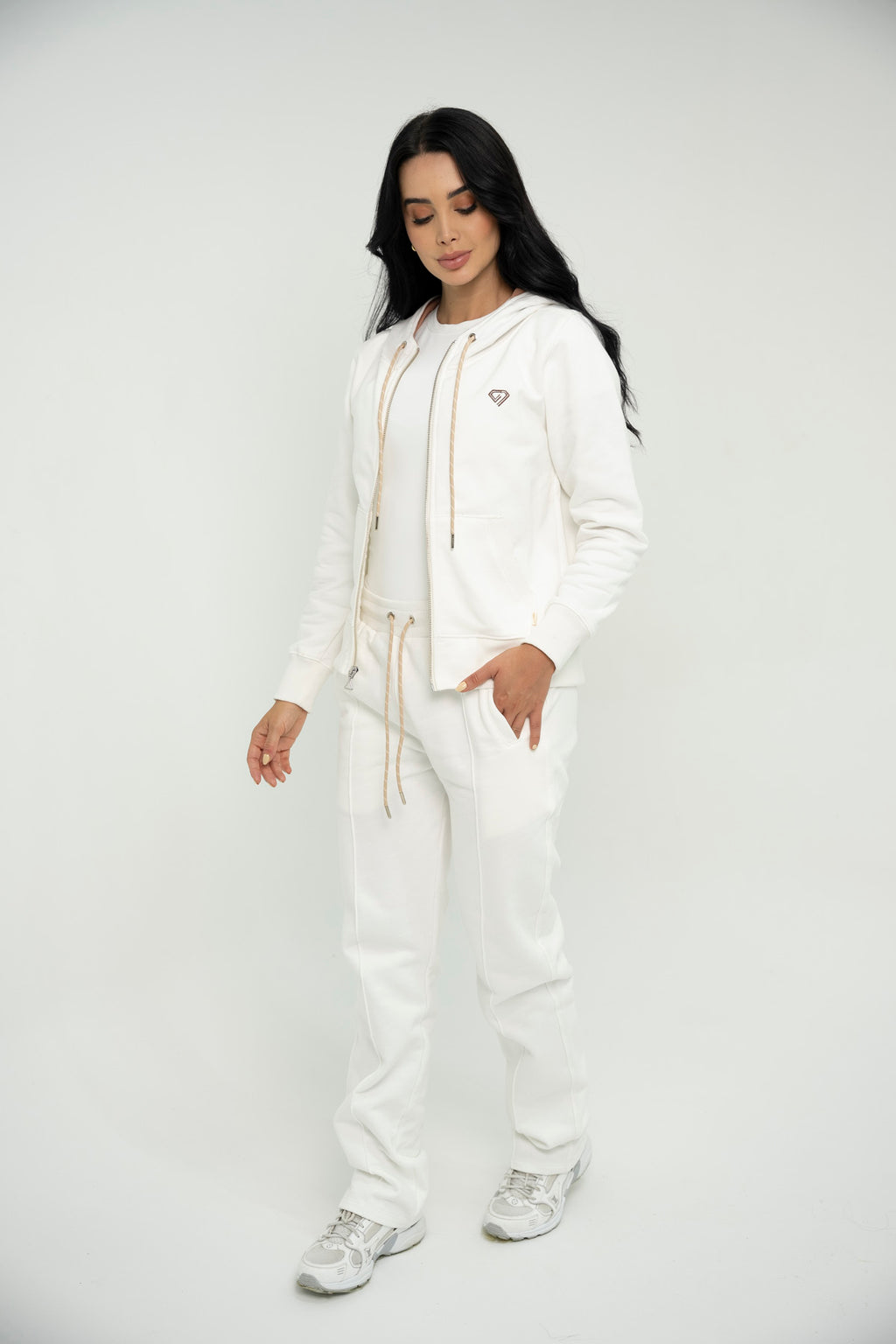 Set Monaco Marfil De Chaqueta y Sudadera Bota Recta