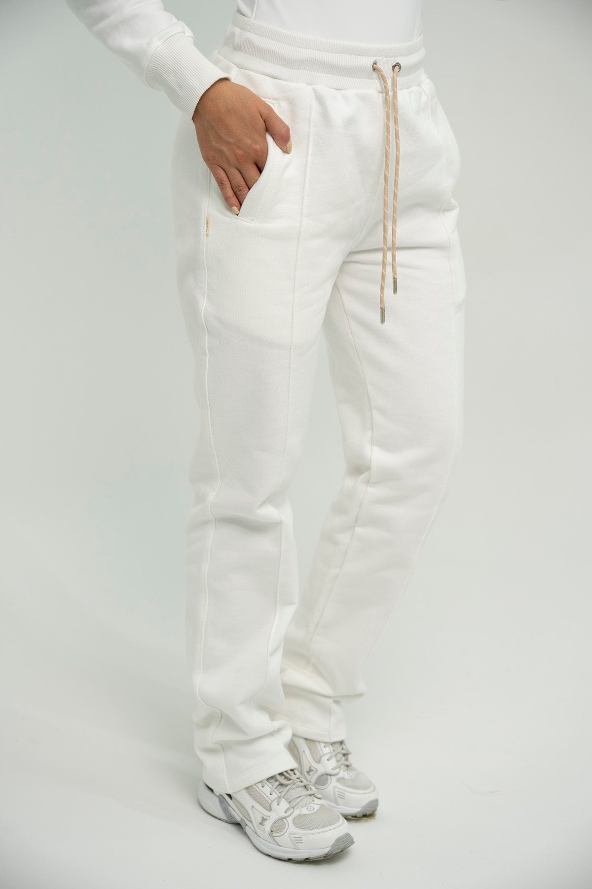 Set Monaco Marfil De Chaqueta y Sudadera Bota Recta