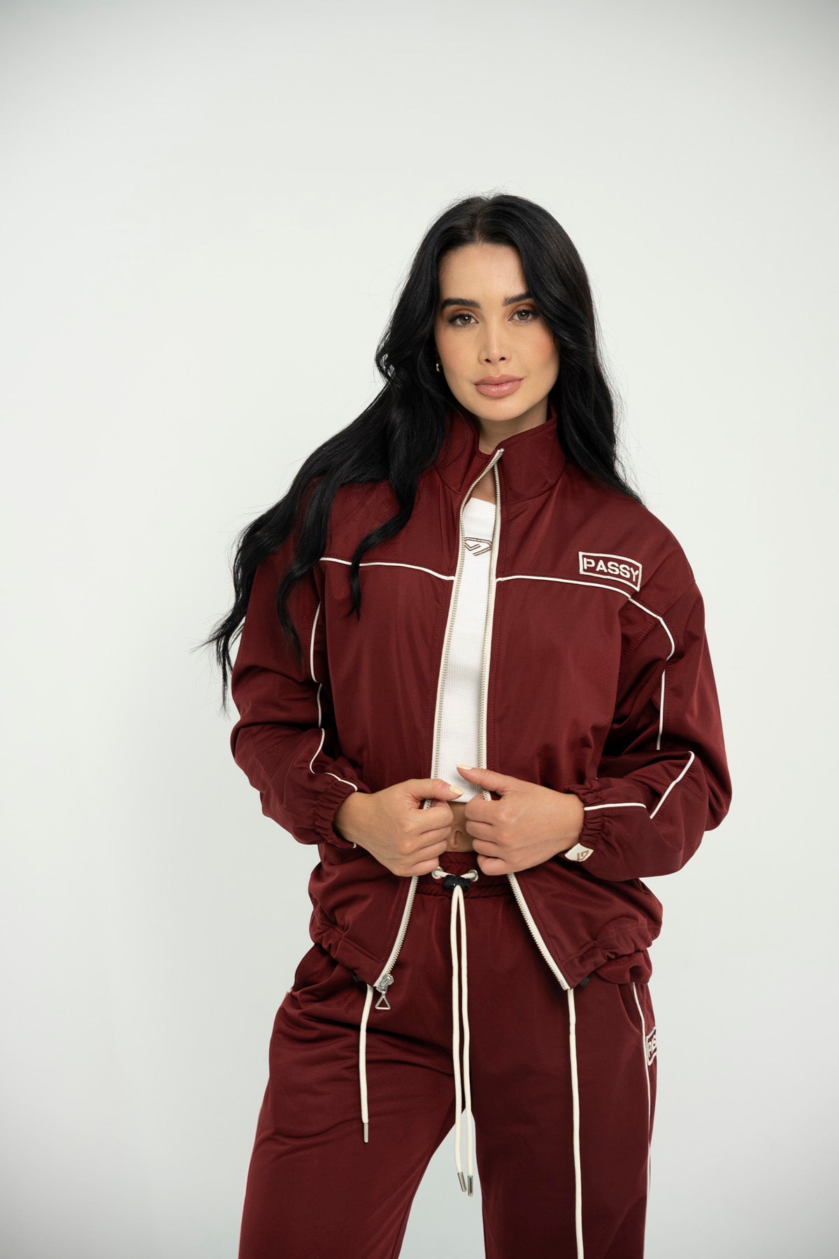 Set De Chaqueta y Sudadera Bota Recta Para Mujer Color Vinotinto