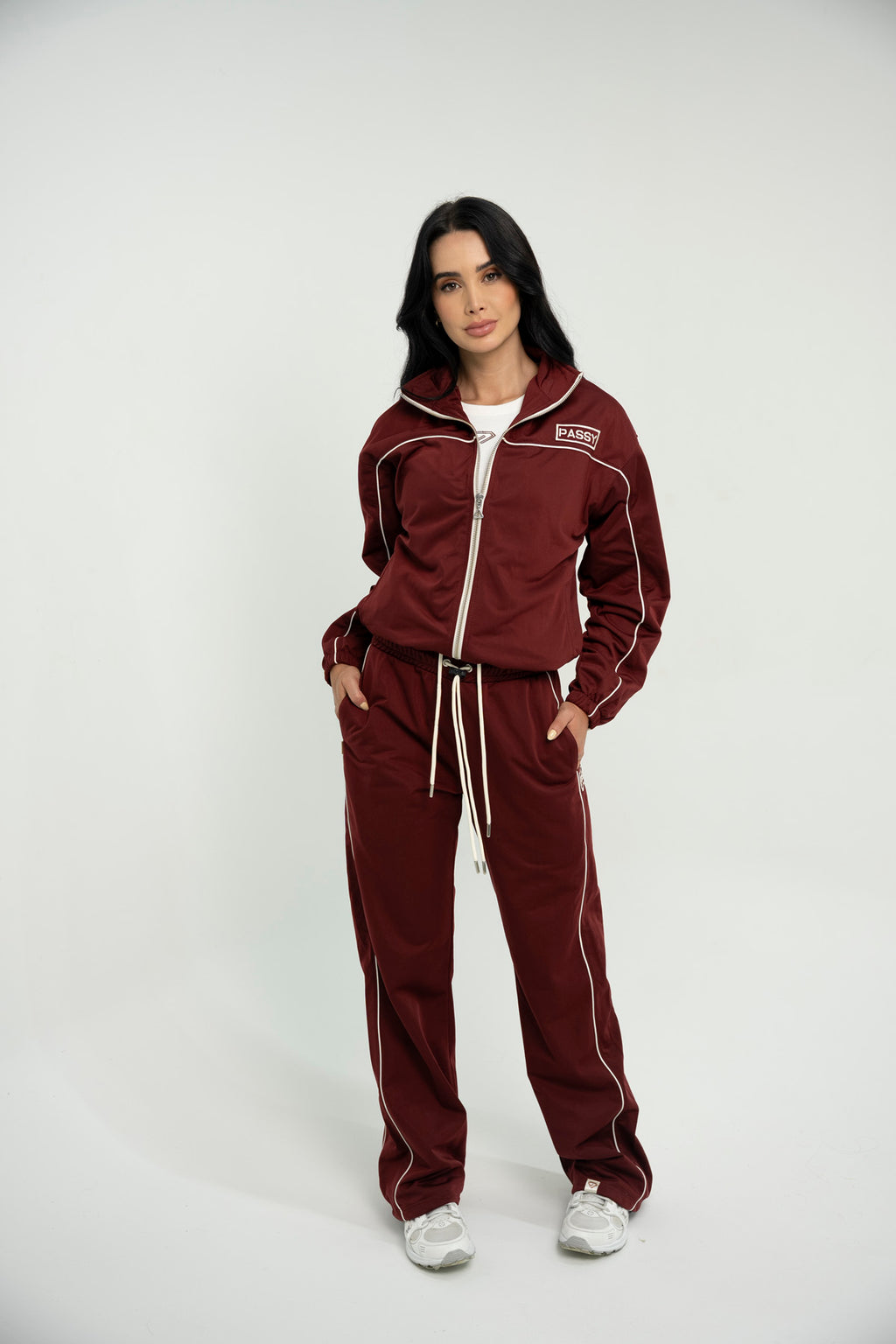 Set De Chaqueta y Sudadera Bota Recta Para Mujer Color Vinotinto