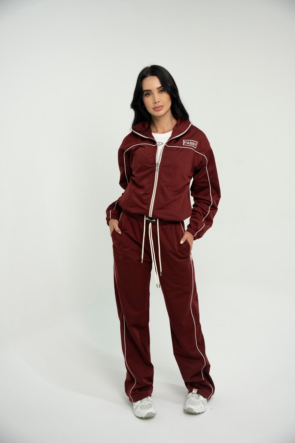 Set De Chaqueta y Sudadera Bota Recta Para Mujer Color Vinotinto