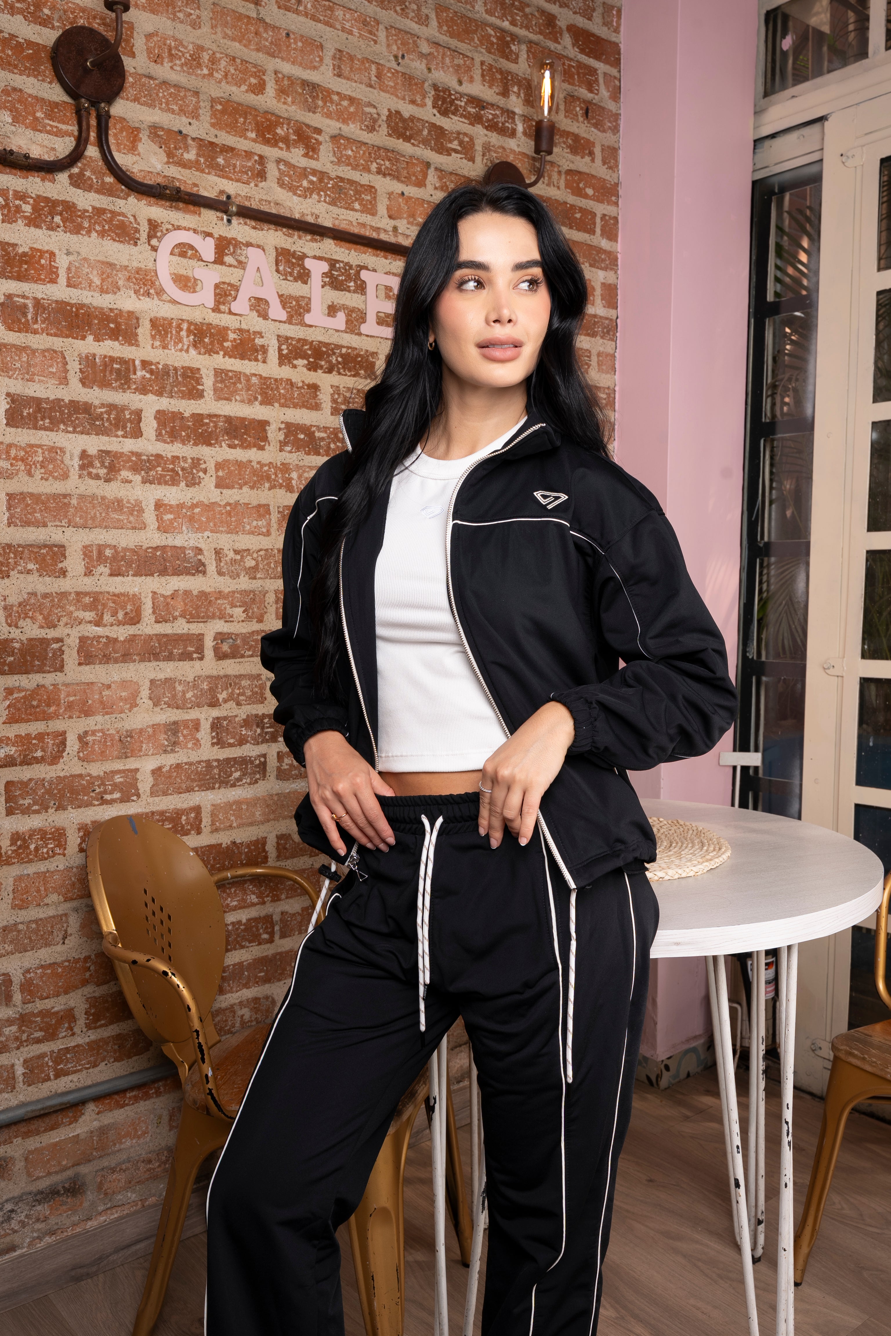Set Élite Negro De Chaqueta y Sudadera Bota Recta