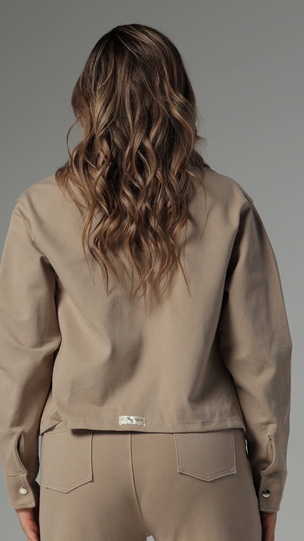 Chaqueta y top para mujer color café