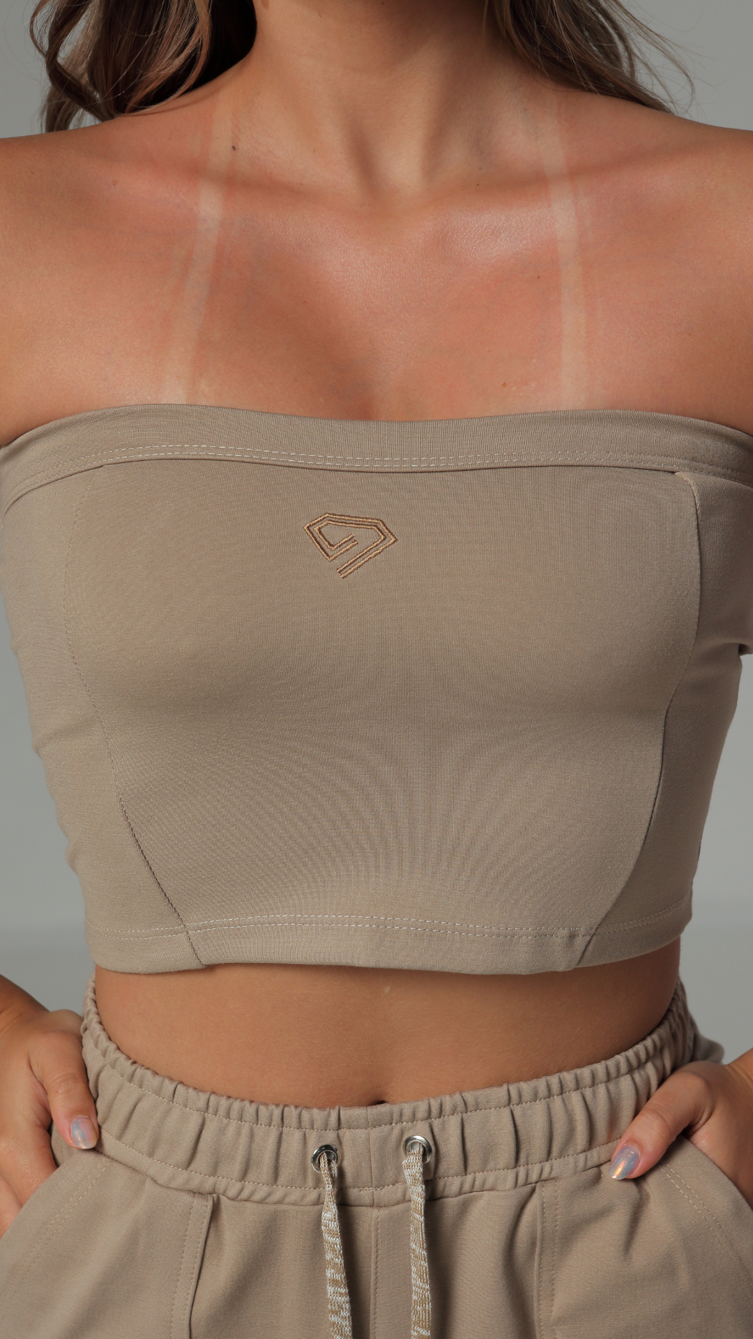 Chaqueta y top para mujer color café