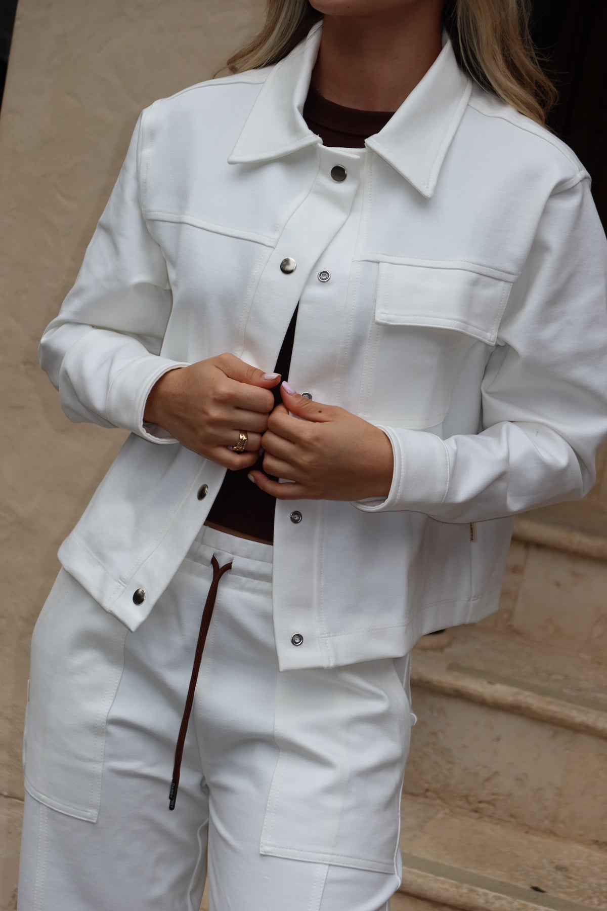 Set Aura Marfil De Chaqueta y Sudadera Bota Recta