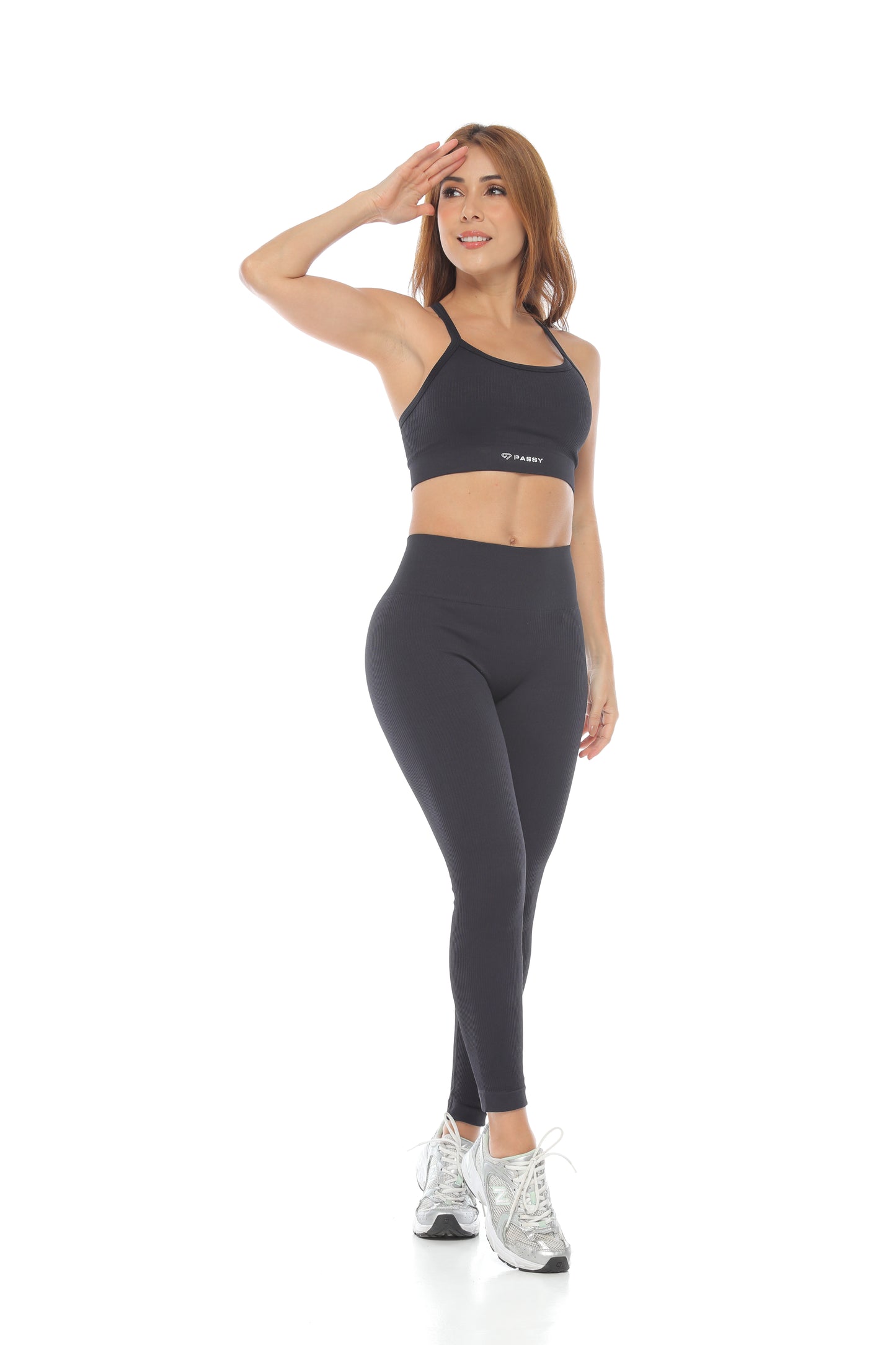 SET DEPORTIVO NEGRO DE LEGGINS Y TOP PARA MUJER