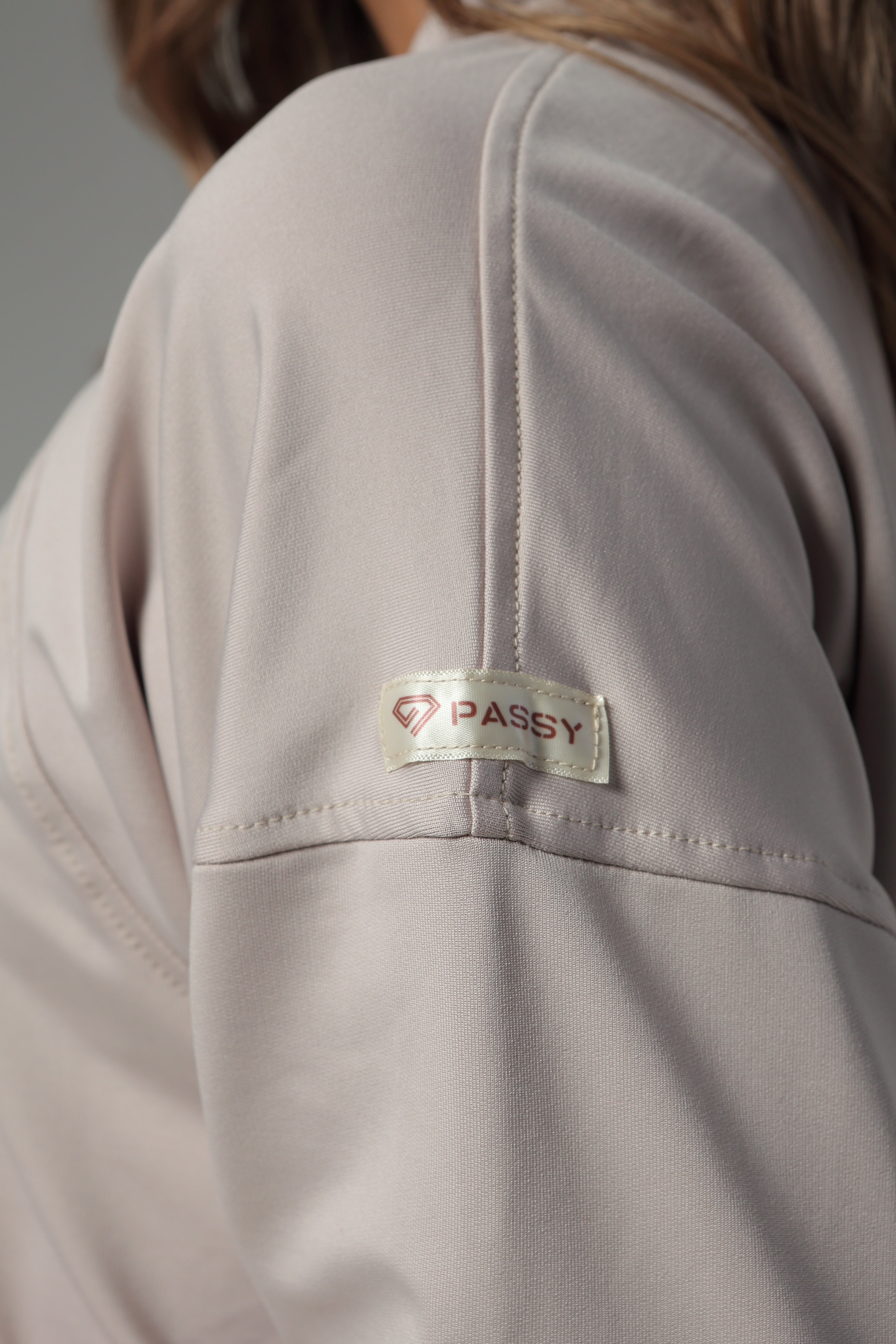 Set Camel Para Mujer De Buzo Con Cierre Y Short Oversize