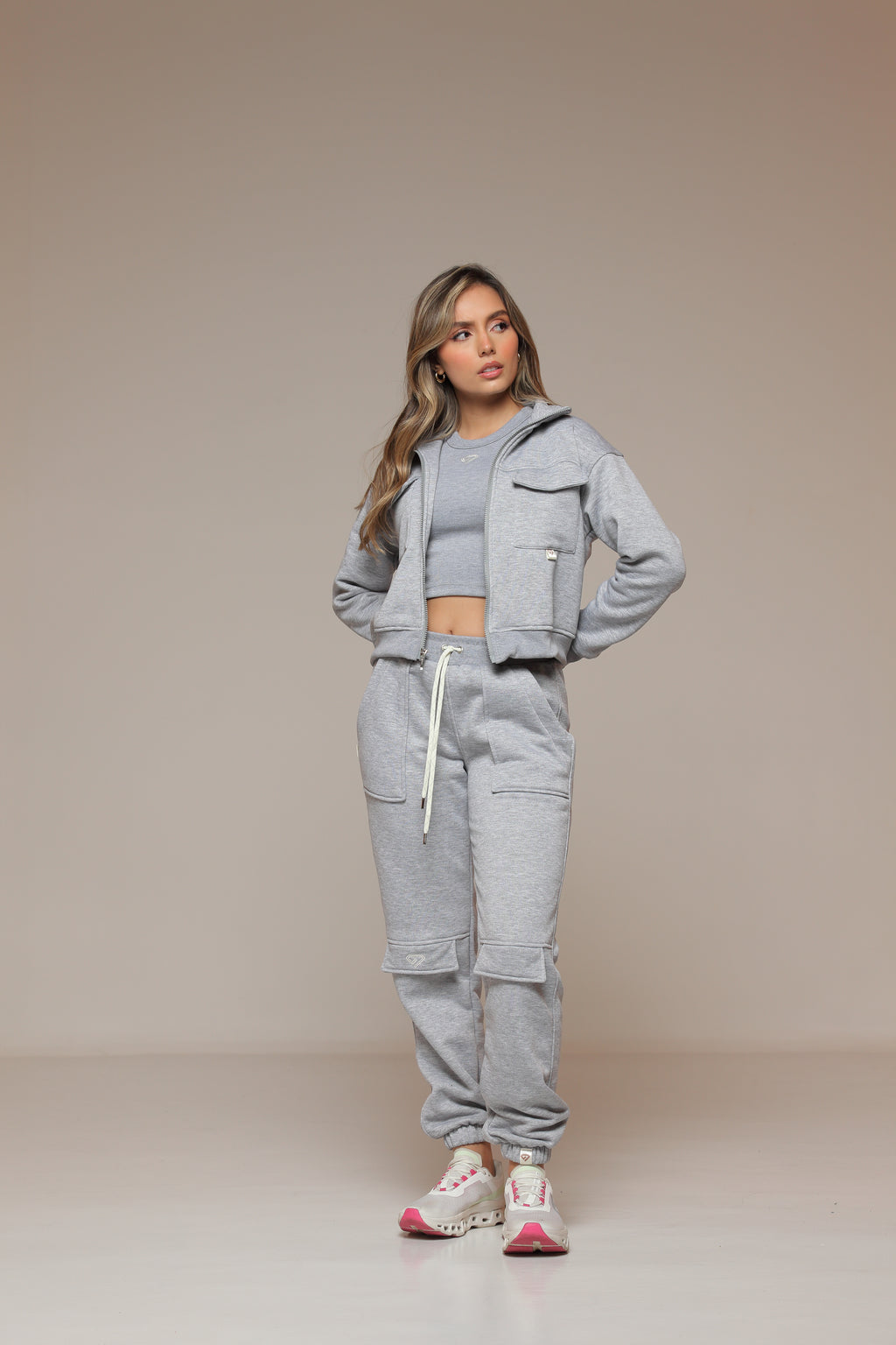 Jogger Color Gris