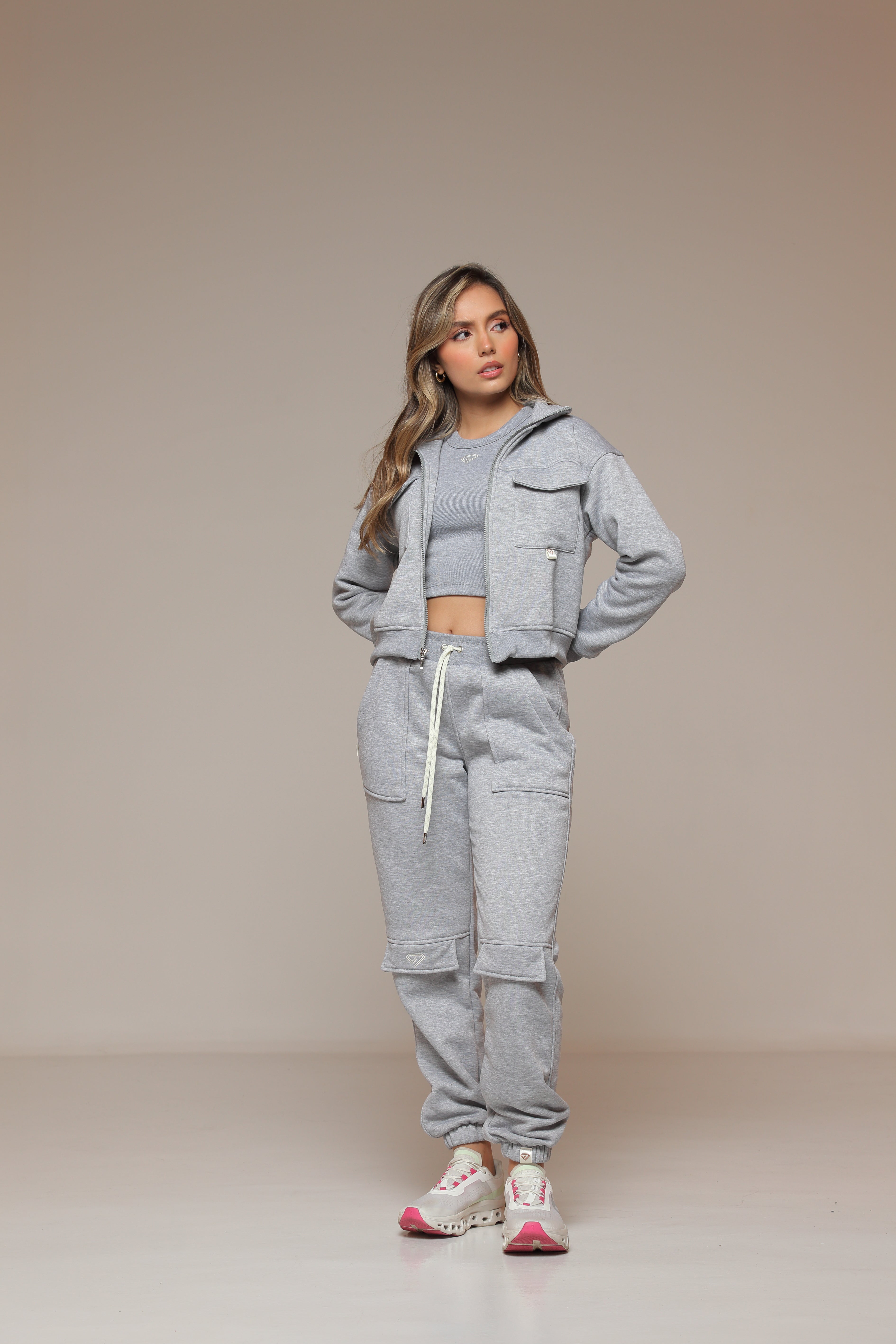 Jogger Color Gris