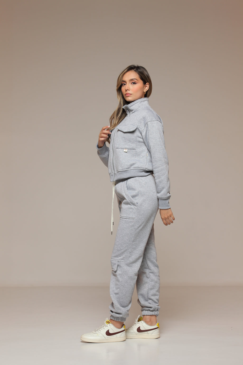 Jogger Color Gris