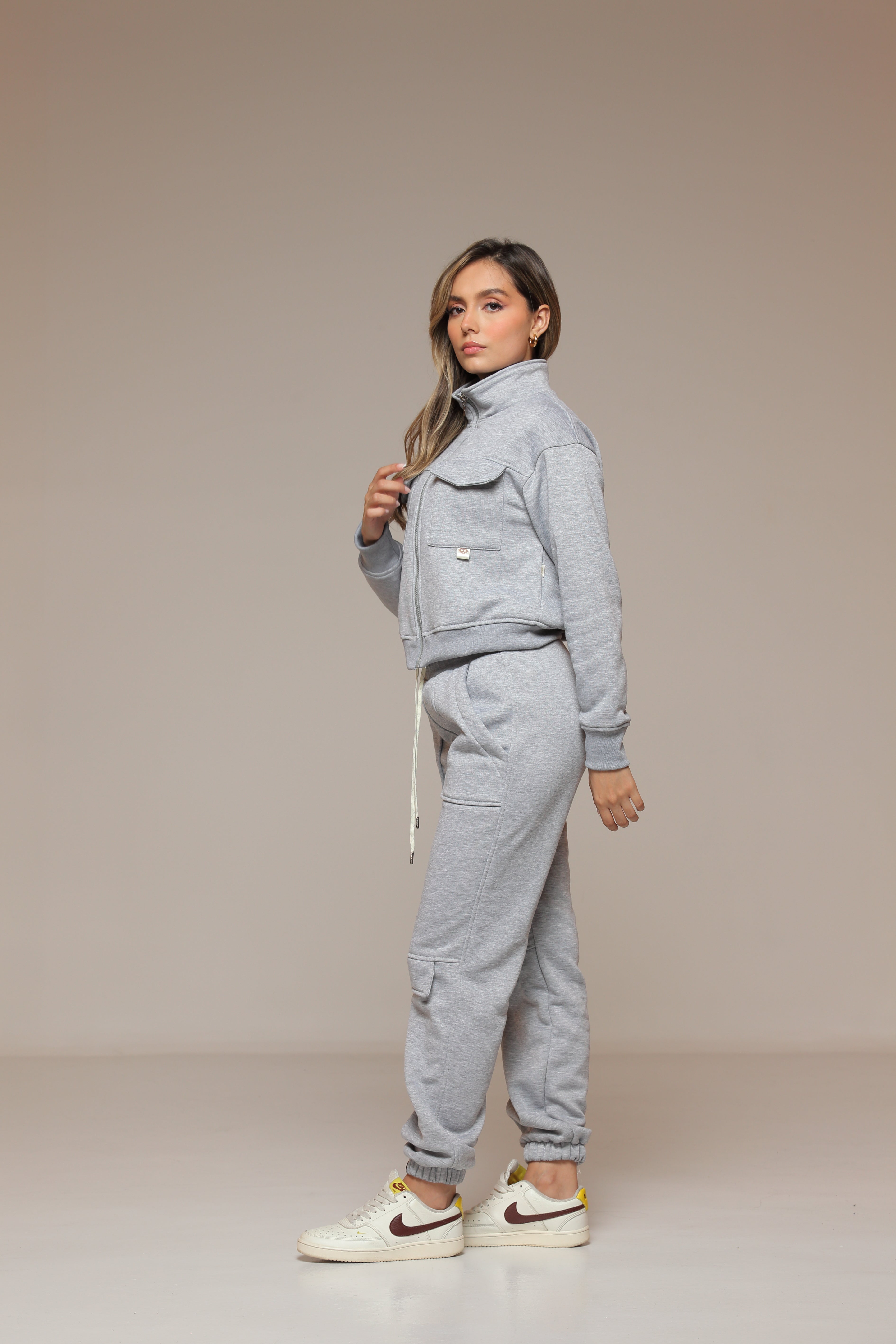 Jogger Color Gris
