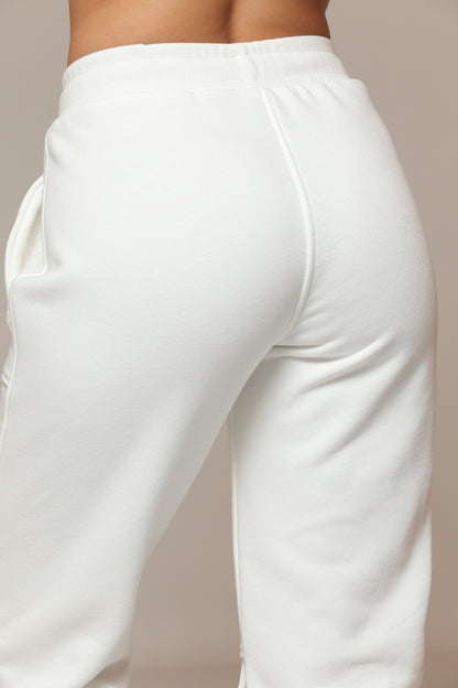 CONJUNTO PARA MUJER DE BUZO Y JOGGER COLOR MARFIL