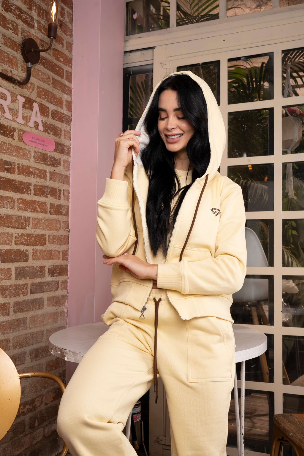 Set Esencia Amarillo Pastel De Chaqueta  y Sudadera Bota Recta