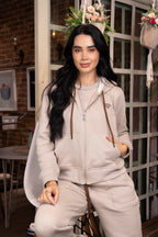 Set Esencia Arena De Chaqueta y Sudadera Bota Recta