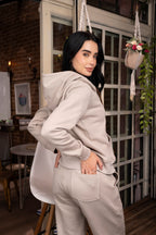 Set Esencia Arena De Chaqueta y Sudadera Bota Recta